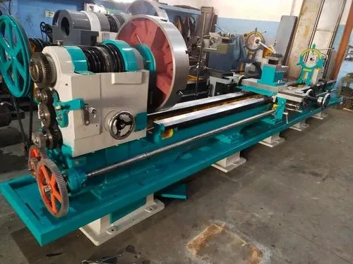 Heavy-duty lathe